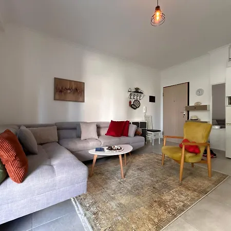 Small Garden House Draç